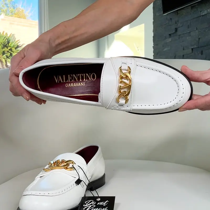 Valentino Garavani loafers vlogo gold chain white leather